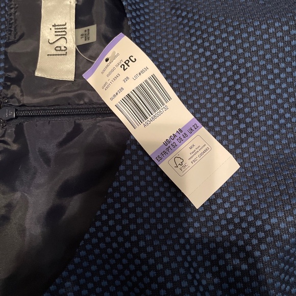 Le Suit 2 Piece Skirt Suit (Size 18) ❇️NWT❇️ - Picture 5 of 7